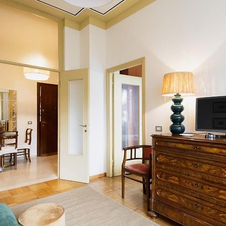 Easylife - Dimora Di Classe In Zona Conciliazione Milano Exteriör bild